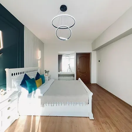 3 Ком Квартира На Абая Сейфуллина Almaty Exterior photo