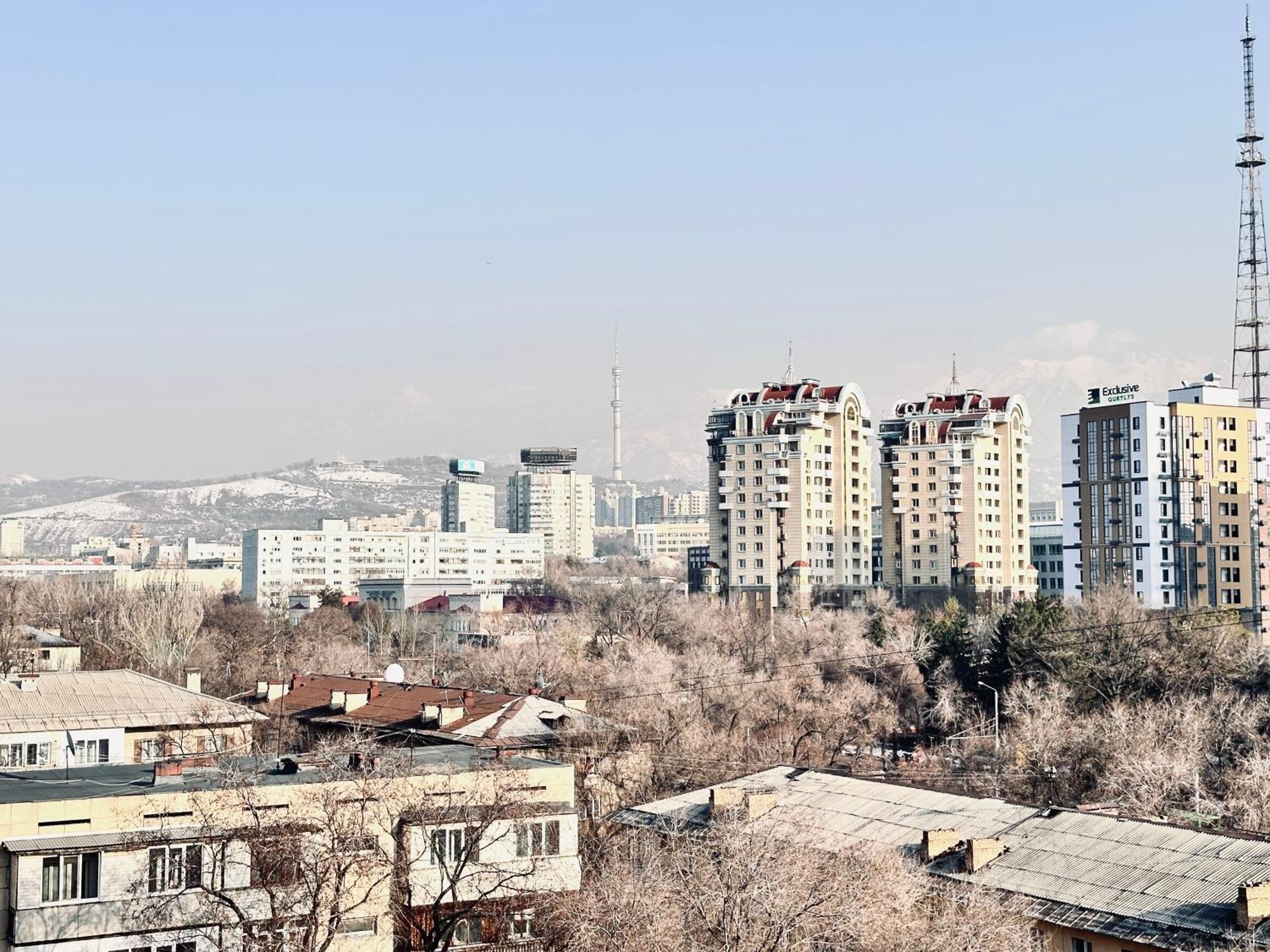 Apartment 3 ком на абая сейфуллина Almaty