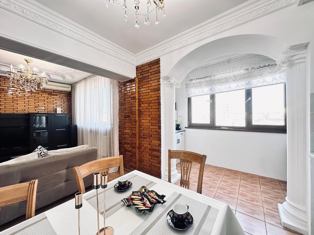 3 ком на абая сейфуллина Apartment Almaty