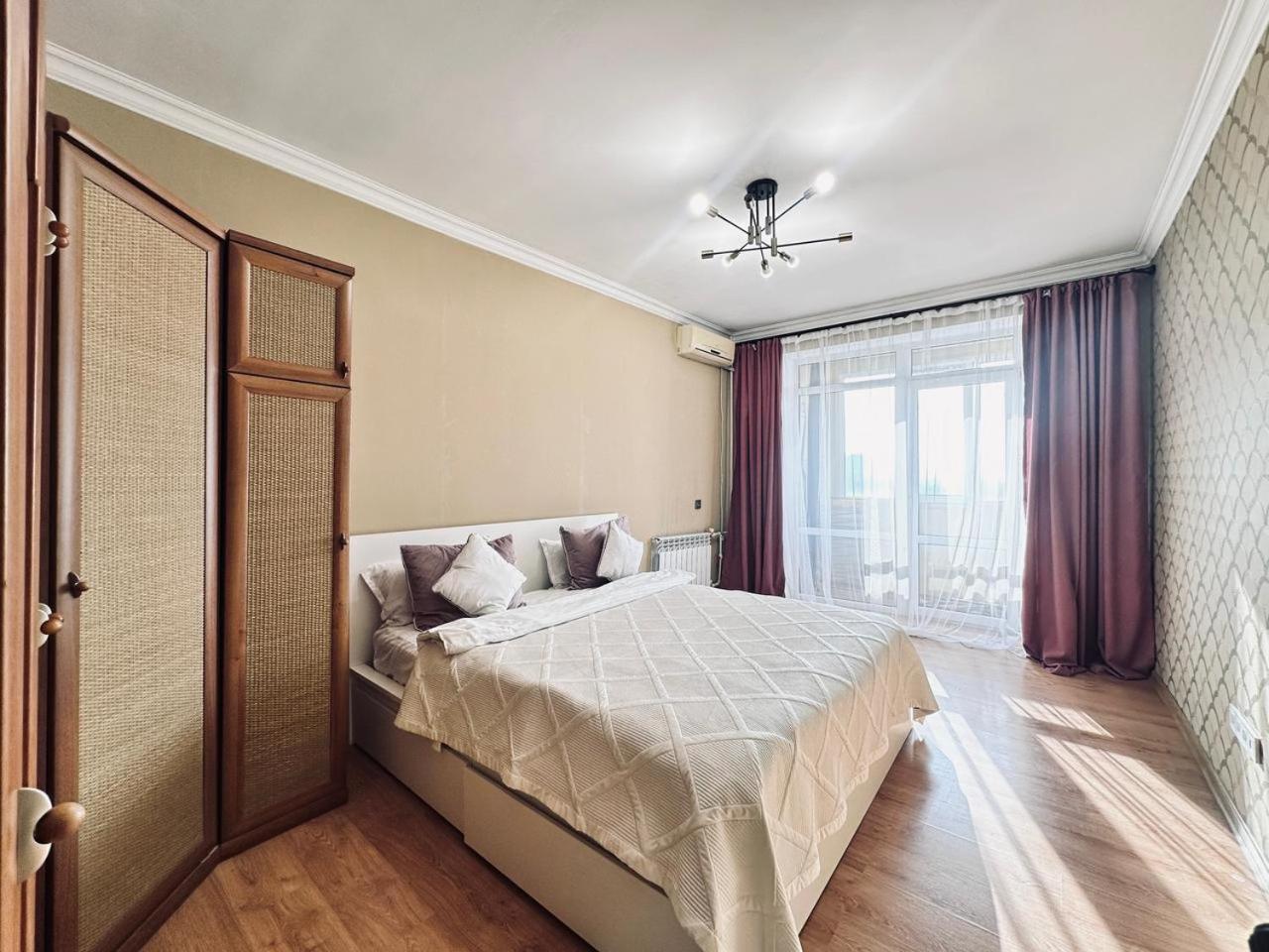 3 ком на абая сейфуллина Apartment